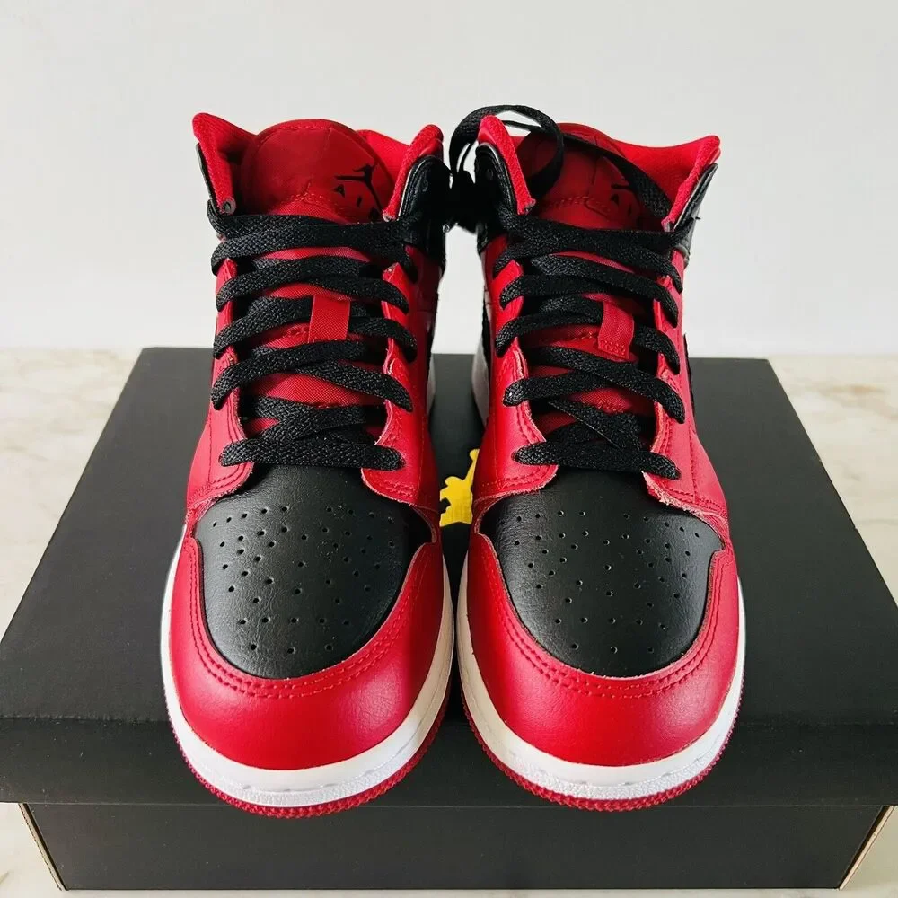 NIKE Air Jordan 1 Mid Gym Red/White/Black - M 5.5 Y (7 W)